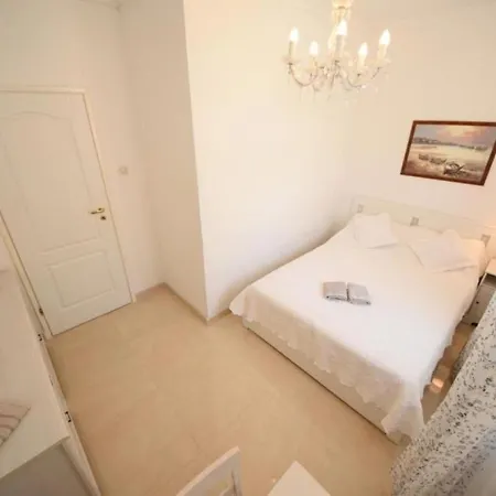 Lucky - 150m From The Sea Apartment *